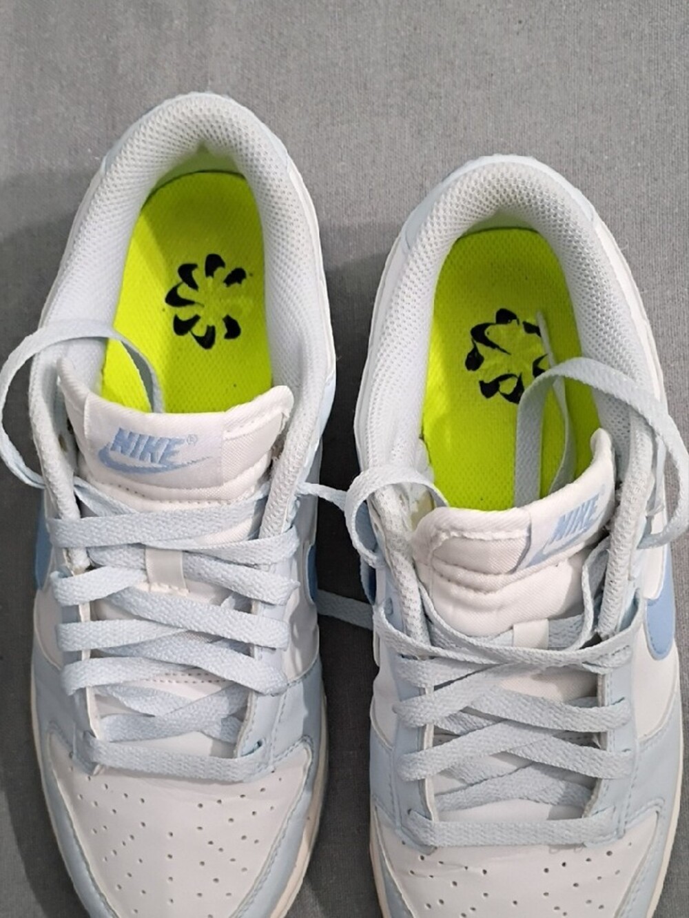 Nike Women's Dunks Low-Top Sneakers - Light Blue & White Size 8 - Picture 8 of 13